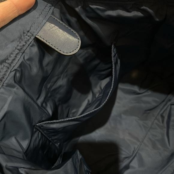 MARC JACOBS New York Navy Puffer Tote - Picture 5 of 6